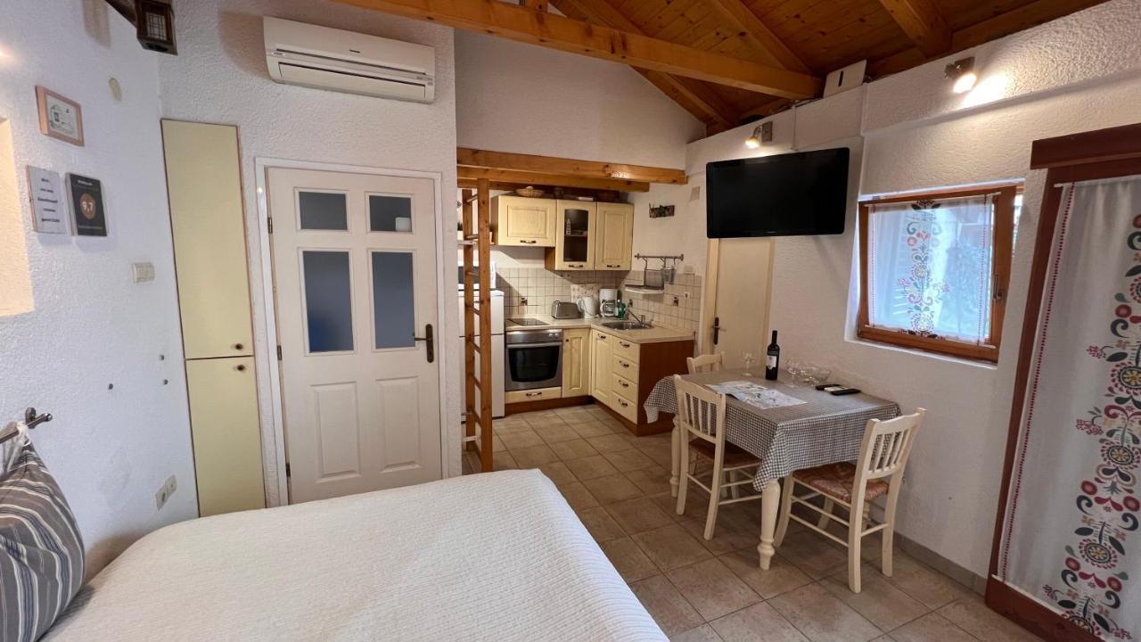 Studio Apartment Karlo Split Eksteriør billede